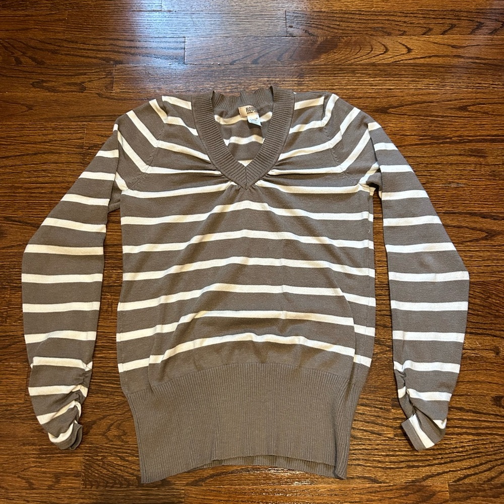 Striped V-Neck Sweater - Brown and White